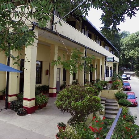 Alasia Hotel Kasauli Exteriér fotografie