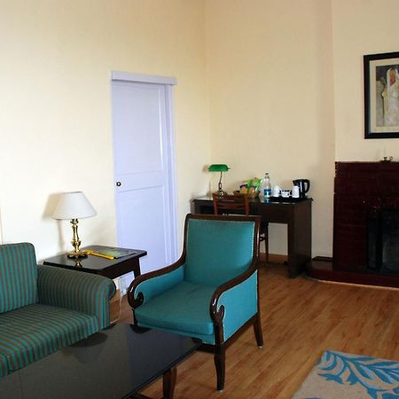 Alasia Hotel Kasauli Exteriér fotografie