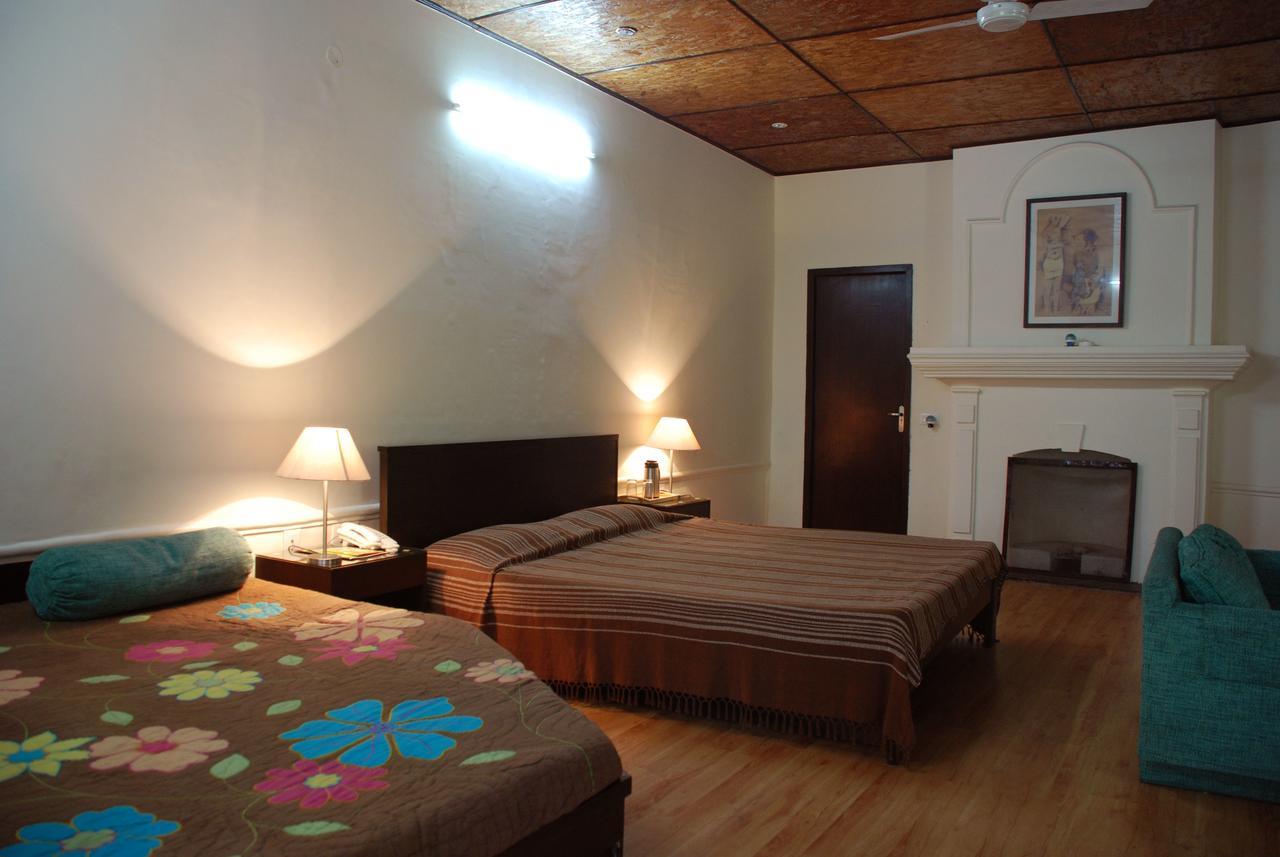 Alasia Hotel Kasauli Exteriér fotografie